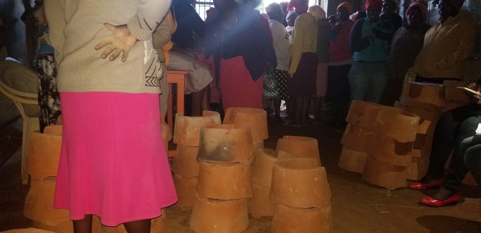 Demonstration of Jiko Kisasa stove use